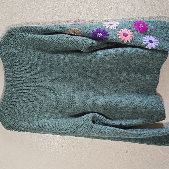Joh Savita Floral Crochet Knit Sweater - Green - Picture 7 of 8